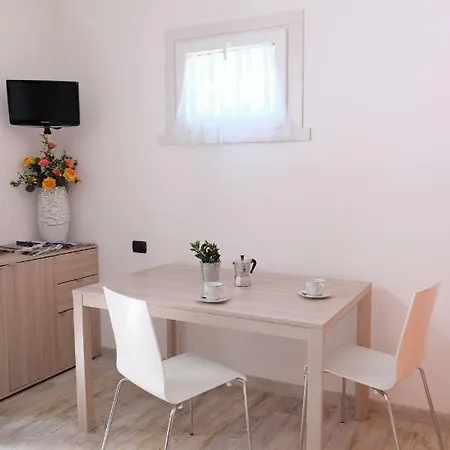 La Casa Dei Nonni Sul Garda * Peschiera del Garda